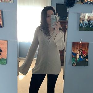 NWT American Eagle Outfitters Cream Sweater